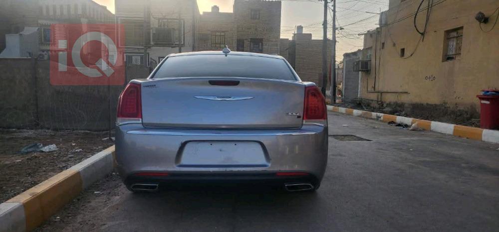 كرايسلر 300